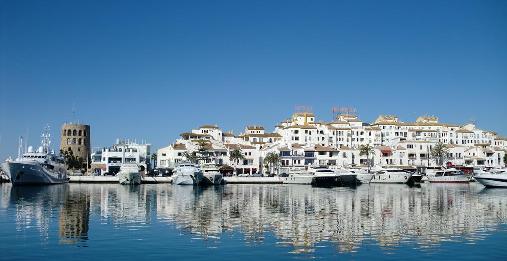 Banus Boutique Muelle Del Ribera Marbella Exterior photo